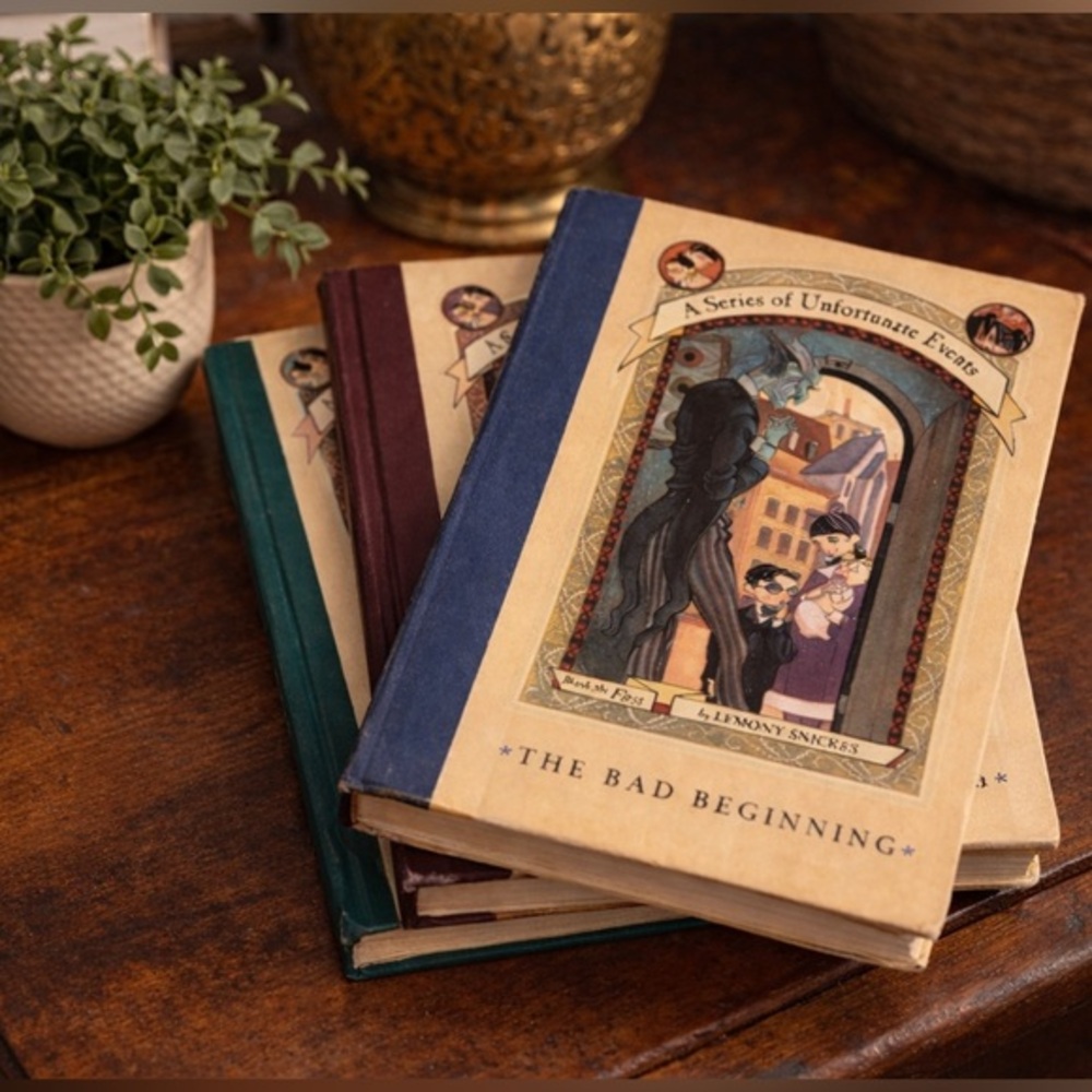 A Series of Unfortunate Events - Lemony Snicket